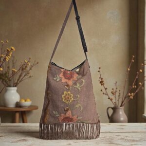 Borsa tracolla artigianale upcycling coperta vintage ricamata
